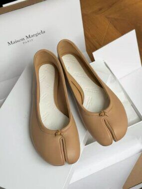 Maison Martin Margiela brown flats